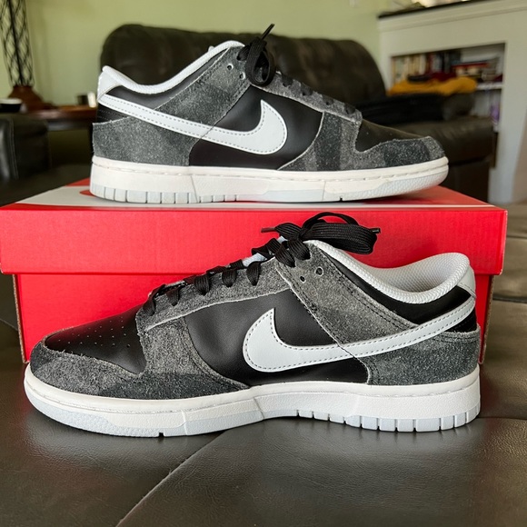 !!SOLD!! Nike Dunk Animal Pack- Zebra - Picture 2 of 10